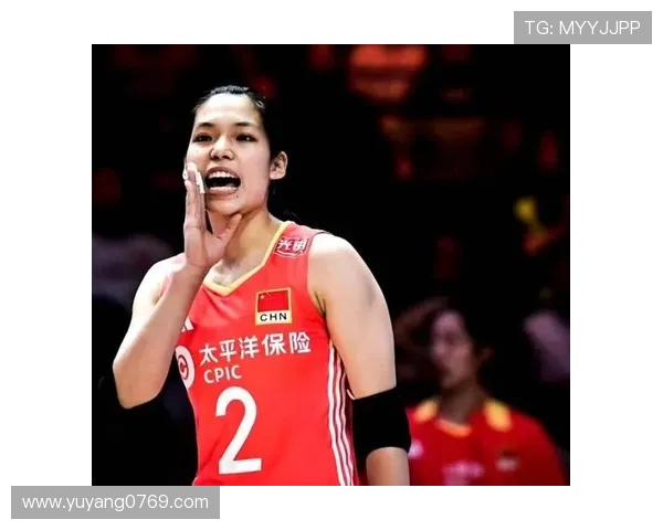 中国女排力克强敌挺进世界杯决赛，队员们展现惊人实力和团队精神