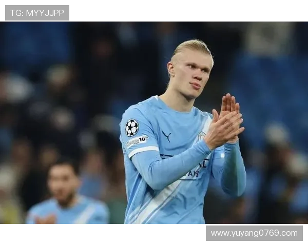 哈兰德领衔曼城锋线新篇章 打破纪录展现超级射手本色 哈兰德领衔曼城锋线新篇章 打破纪录展现超级射手本色