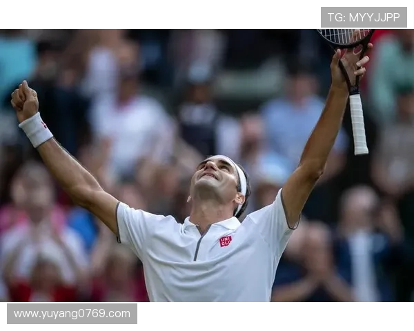 网球大师赛精彩回顾：费德勒复出引爆赛场，纳达尔强势晋级决赛