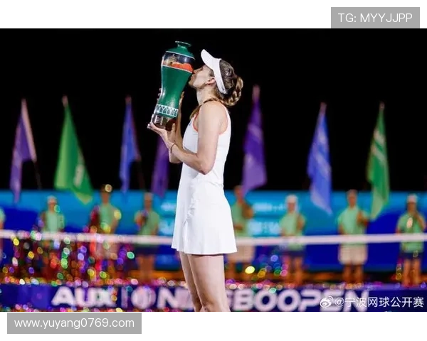 网球赛事激战正酣，世界排名前十选手争夺年终总决赛入场券