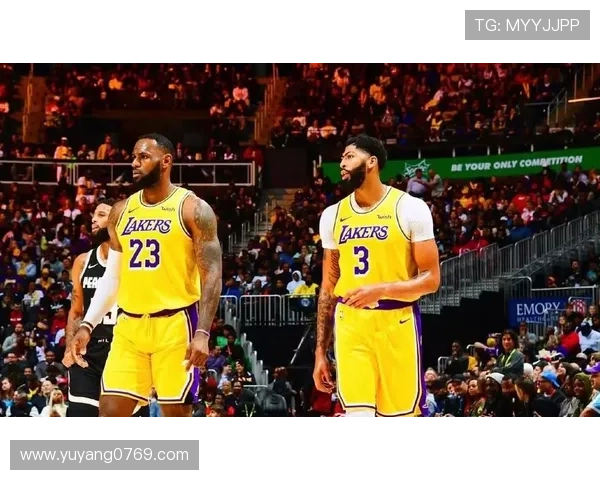 詹姆斯领衔湖人胜勇士，浓眉复出表现抢眼，NBA季前赛精彩回顾