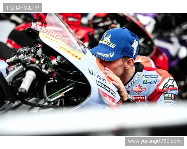 MotoGP赛季大结局:战斗激烈冠军争夺战精彩纷呈 MotoGP赛季大结局:战斗激烈冠军争夺战精彩纷呈