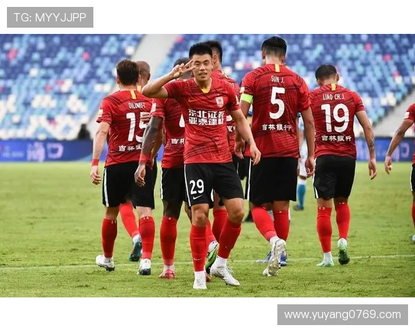 美职篮新赛季焦点对决频现联盟格局加速洗牌球星动向牵动市场