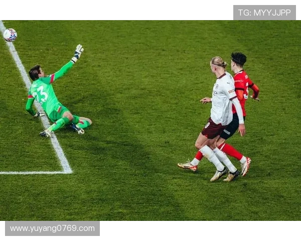 阿斯顿维拉力争欧洲赛场席位 球队引援动向引发球迷关注